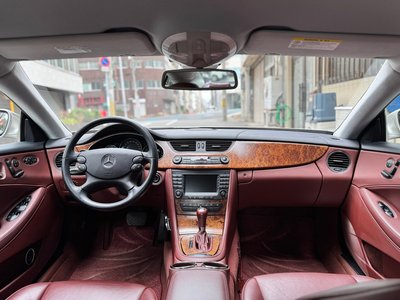 صورة 12 لـ 2006 Mercedes-BENZ CLS