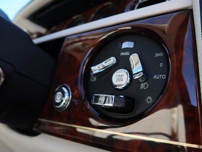 2015 ROLLS-ROYCE PHANTOM 照片 24