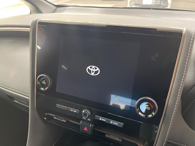 2025 Toyota ALPHARD — фото 3