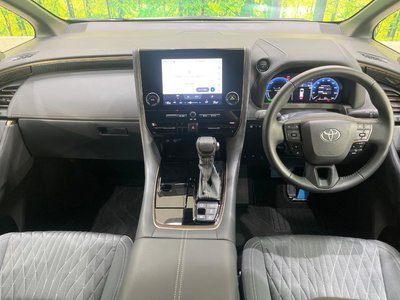 2025 Toyota ALPHARD — фото 2