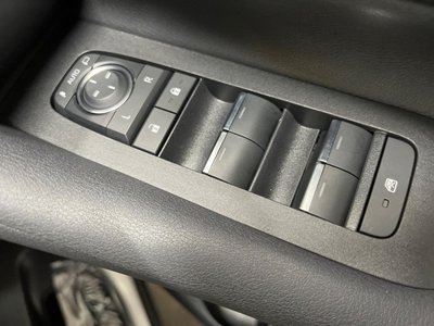 2025 Toyota ALPHARD — фото 32