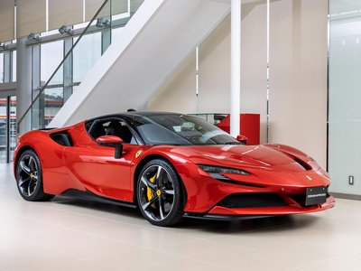 2021 Ferrari SF90 STRADALE — фото 12