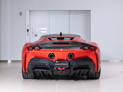 2021 Ferrari SF90 STRADALE — фото 15