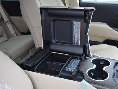 2024 Toyota LAND CRUISER 300 photo 59