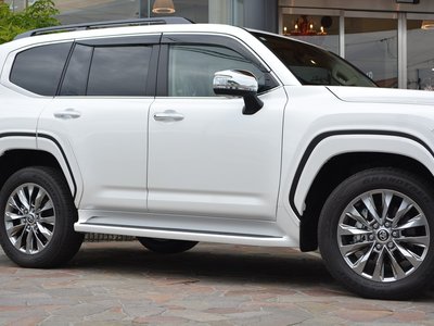 2024 Toyota LAND CRUISER 300 photo 14