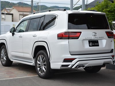 2024 Toyota LAND CRUISER 300 photo 29