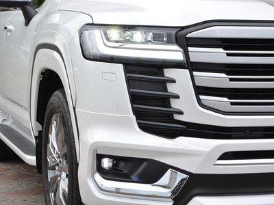 2024 Toyota LAND CRUISER 300 photo 17