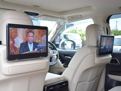 2024 Toyota LAND CRUISER 300 photo 3