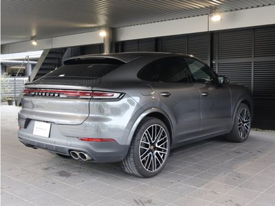 2023 Porsche CAYENNE photo 5