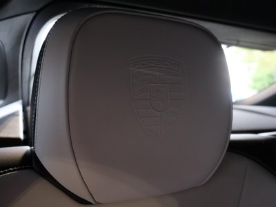 2023 Porsche CAYENNE thumbnail 35