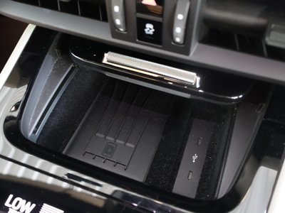 2023 Porsche CAYENNE thumbnail 38