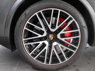 2023 Porsche CAYENNE thumbnail 21