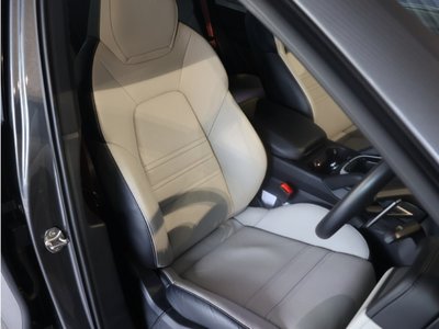 2023 Porsche CAYENNE photo 12