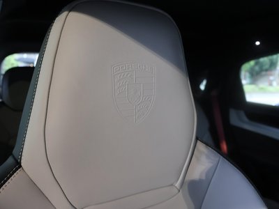 2023 Porsche CAYENNE thumbnail 26