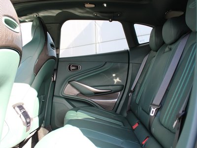 2025 Aston Martin DBX 缩略图 33