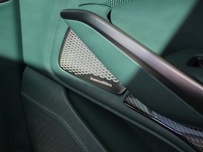 2025 Aston Martin DBX 缩略图 31
