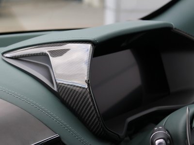 2025 Aston Martin DBX 缩略图 16