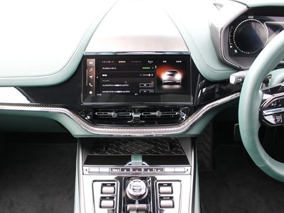 2025 Aston Martin DBX 缩略图 26