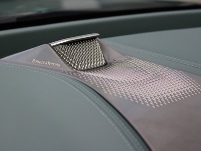2025 Aston Martin DBX 缩略图 29