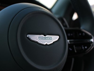 2025 Aston Martin DBX 缩略图 13