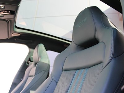 2025 Aston Martin DBX 缩略图 17
