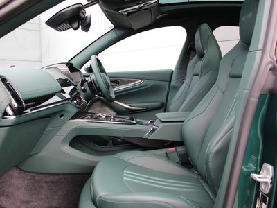 2025 Aston Martin DBX 缩略图 18