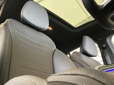 2025 Mercedes-BENZ GLC photo 9