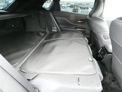 2025 Toyota CROWN SPORT 照片 37