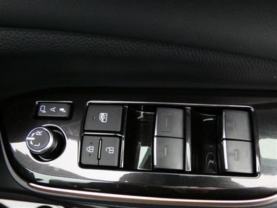 2025 Toyota CROWN SPORT 照片 33