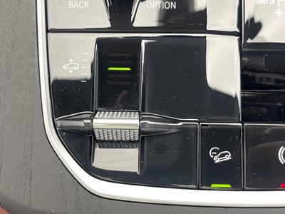 2021 BMW X7 thumbnail 70