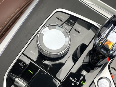 2021 BMW X7 thumbnail 71