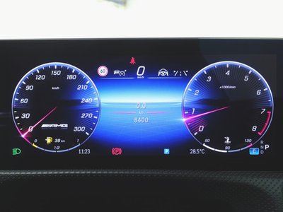 صورة 15 لـ 2025 Mercedes-BENZ CLA AMG