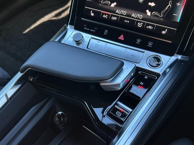 2024 AUDI Q8 E-TRON 照片 24