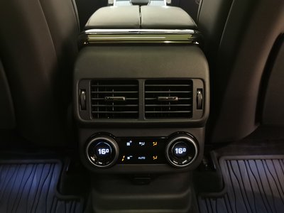 2026 LAND Rover RANGE ROVER VELAR photo 12