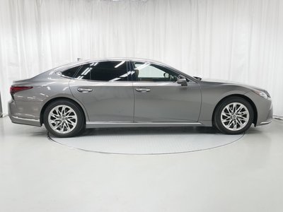 2023 Lexus LS photo 6