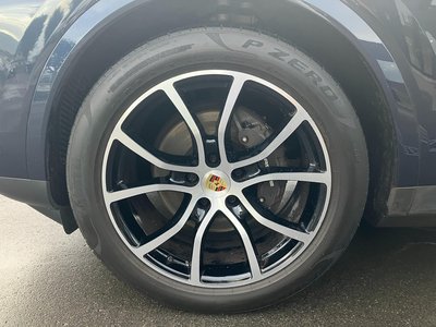 2024 Porsche CAYENNE thumbnail 70