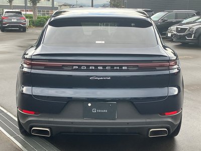 2024 Porsche CAYENNE photo 6