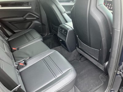 2024 Porsche CAYENNE thumbnail 22