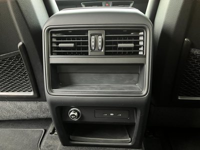 2024 Porsche CAYENNE thumbnail 27