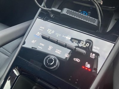 2024 Porsche CAYENNE thumbnail 54