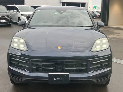 2024 Porsche CAYENNE photo 5