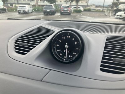 2024 Porsche CAYENNE thumbnail 40