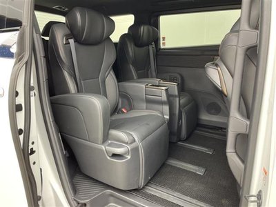 2025 Toyota ALPHARD — фото 13