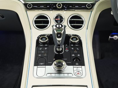 صورة 15 لـ 2025 Bentley CONTINENTAL