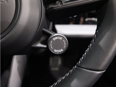 صورة 13 لـ 2021 Porsche TAYCAN