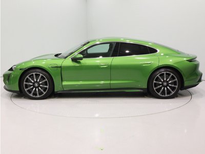صورة 2 لـ 2021 Porsche TAYCAN