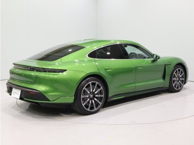 صورة 5 لـ 2021 Porsche TAYCAN