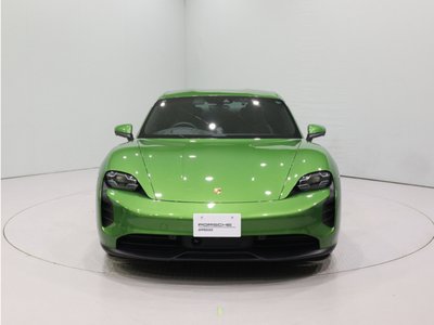 صورة 8 لـ 2021 Porsche TAYCAN