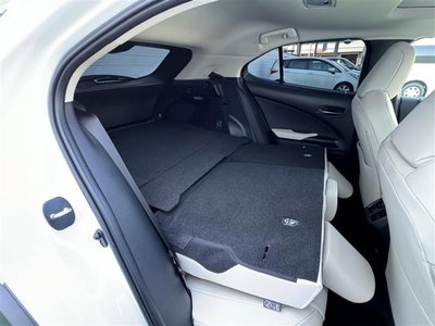 2026 Lexus UX 缩略图 18