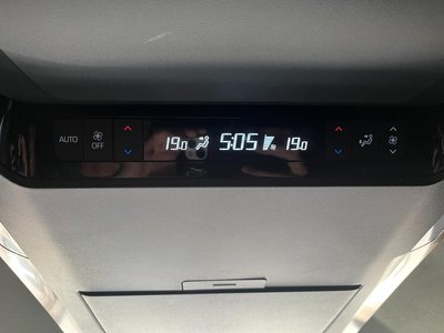 2024 Toyota ALPHARD — фото 25